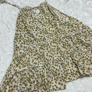 Women’s Buttercup Daisy Print Flowy Top